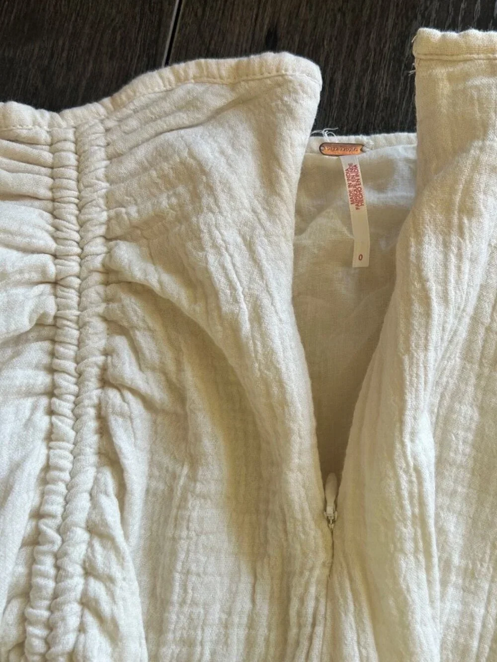 FREE PEOPLE Cerine Ruched Gauze Midi Skirt Natural Beige Sz 0 EUC